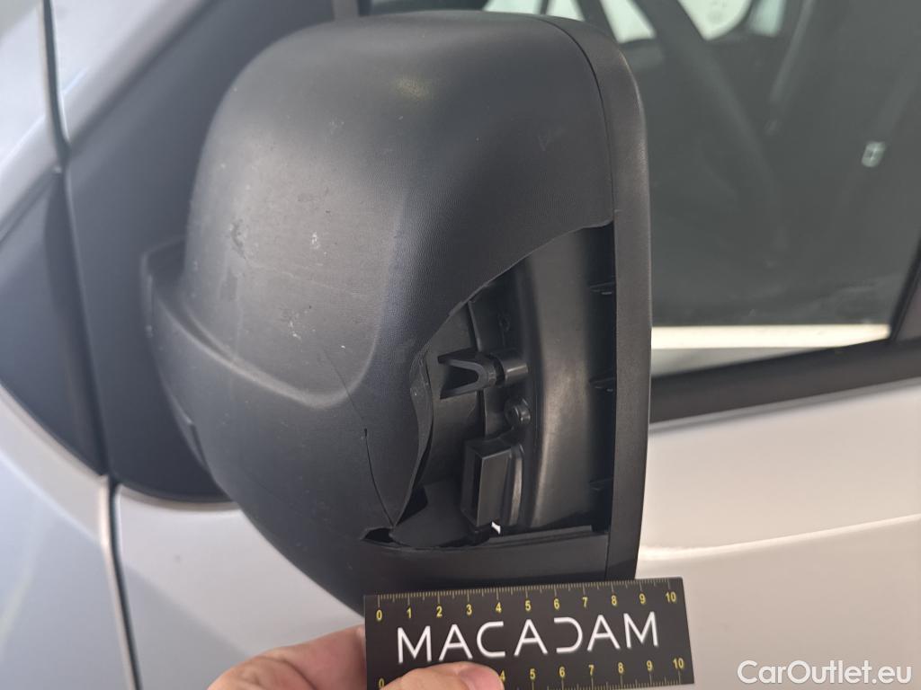  Renault  Trafic  III Fourgon Grand Confort L1H1 1000 1.6 dCi 145CV BVM6 E6dT #26