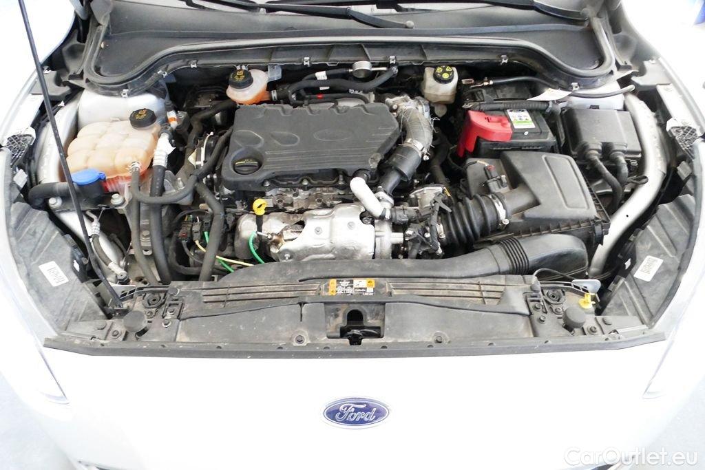 Ford  Focus  Turnier Cool & Connect 1.5 EcoBlue 88KW AT8 E6dT #37