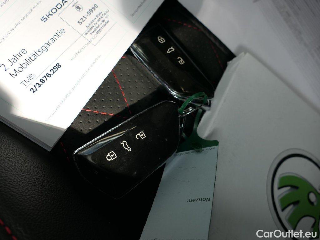 Skoda  Octavia  Combi RS 2.0 TDI 147KW AT7 E6d #17