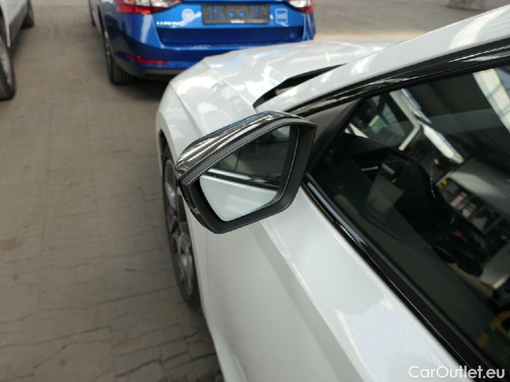 Skoda  Octavia  Combi RS 2.0 TDI 147KW AT7 E6d #45