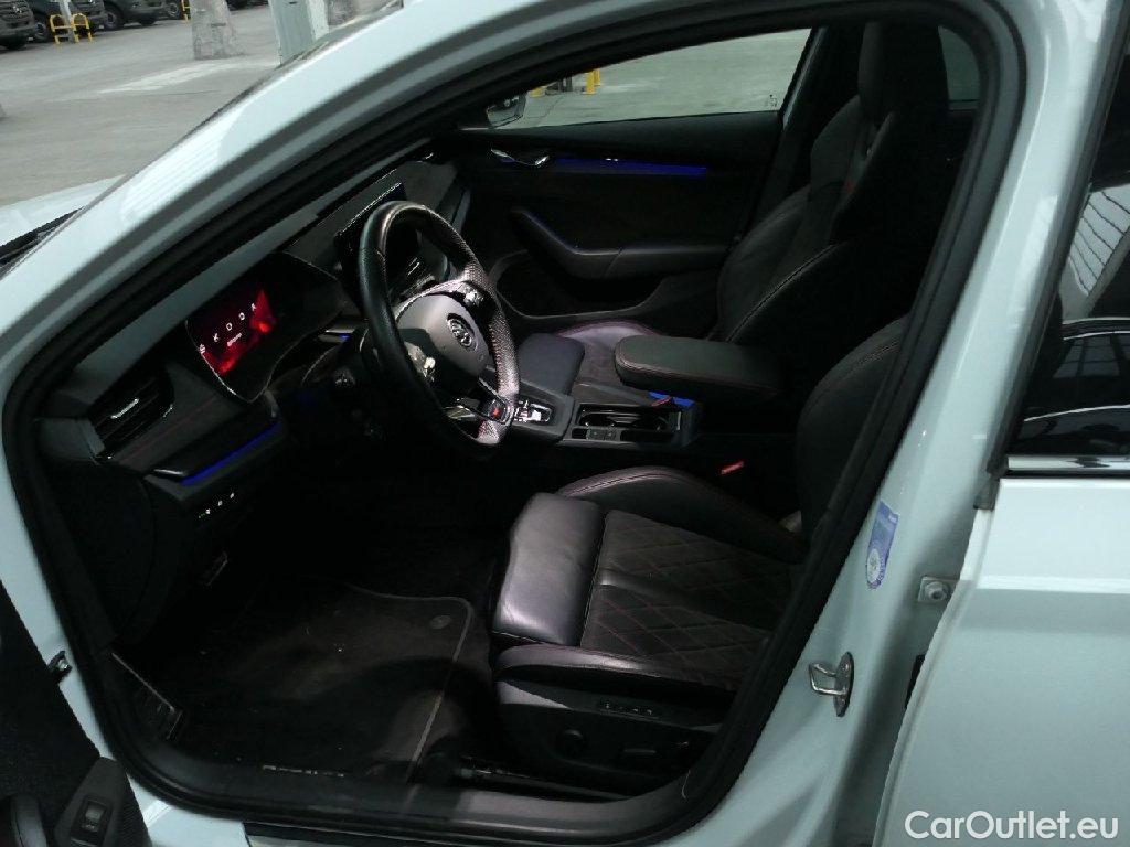 Skoda  Octavia  Combi RS 2.0 TDI 147KW AT7 E6d #4