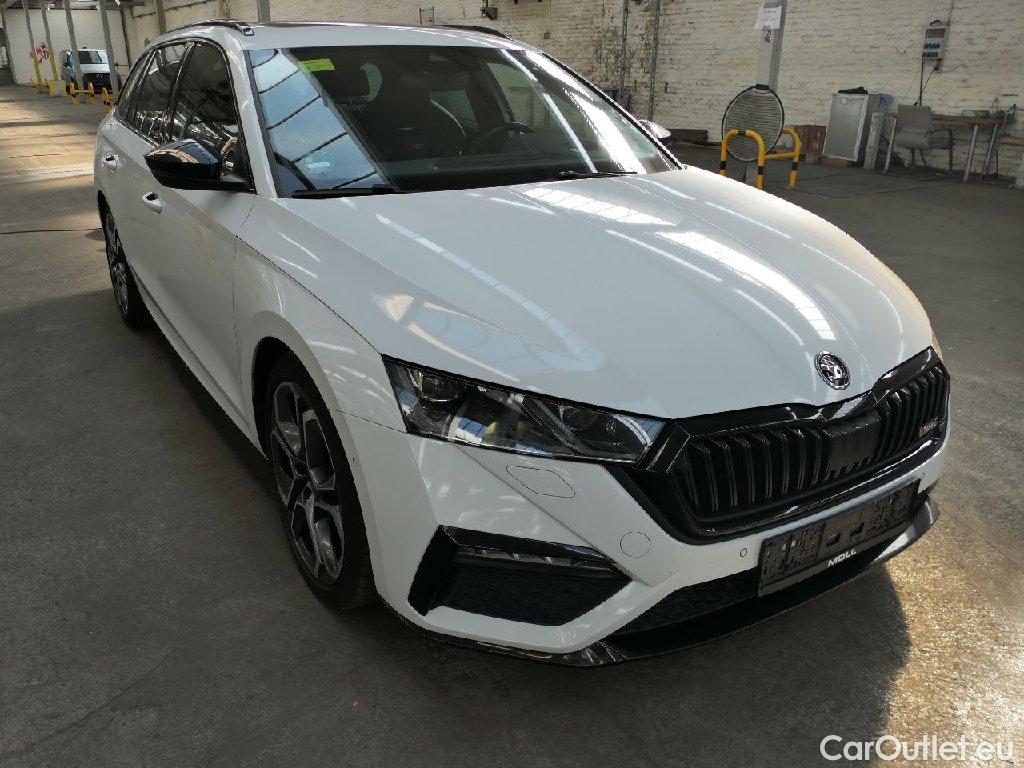 Skoda  Octavia  Combi RS 2.0 TDI 147KW AT7 E6d #8