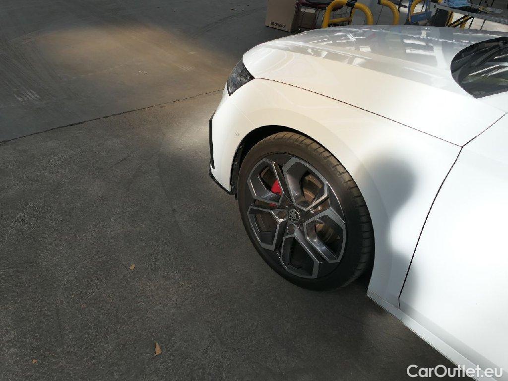 Skoda  Octavia  Combi RS 2.0 TDI 147KW AT7 E6d #24