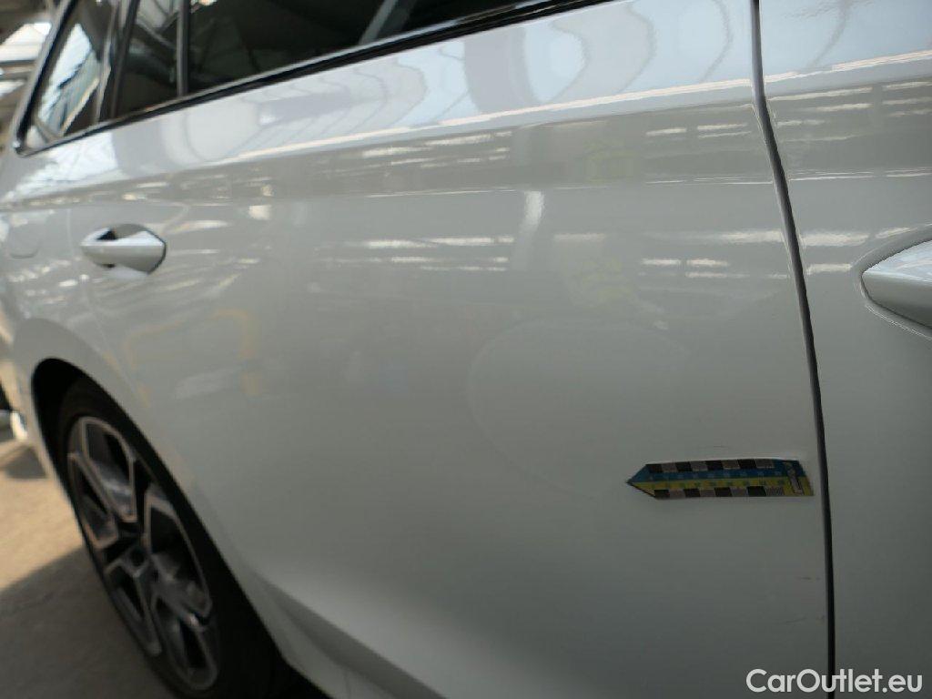 Skoda  Octavia  Combi RS 2.0 TDI 147KW AT7 E6d #40