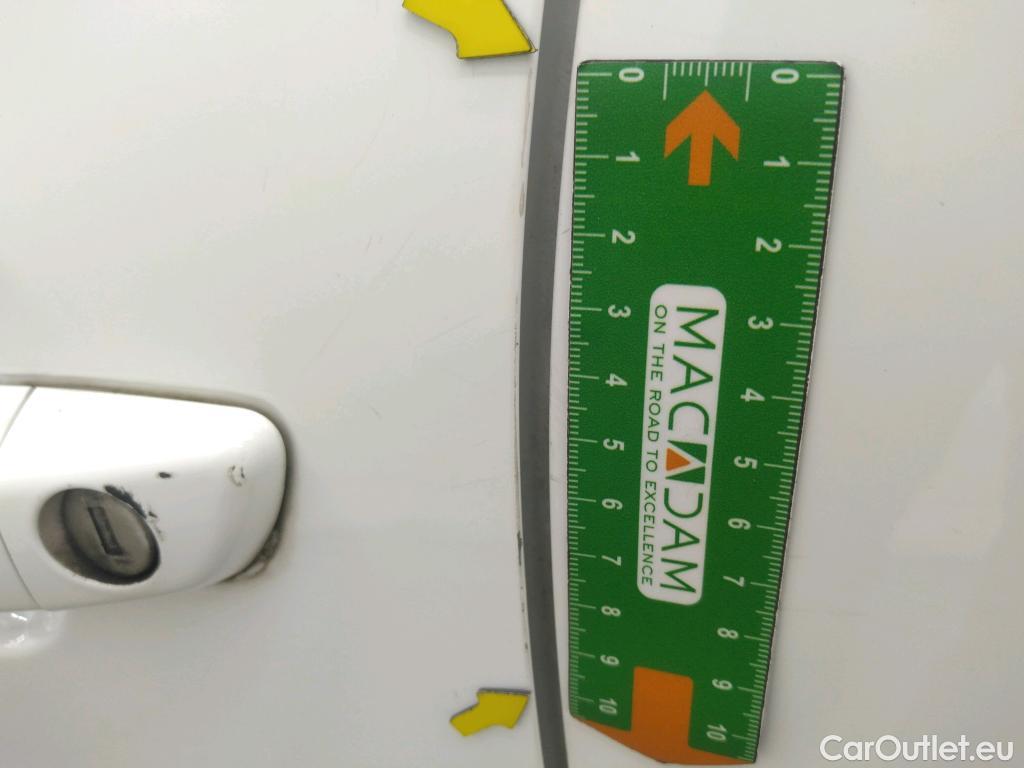 Citroen  C3  Société Feel Nav 1.5 BlueHDI 100CV BVM5 E6dT #18