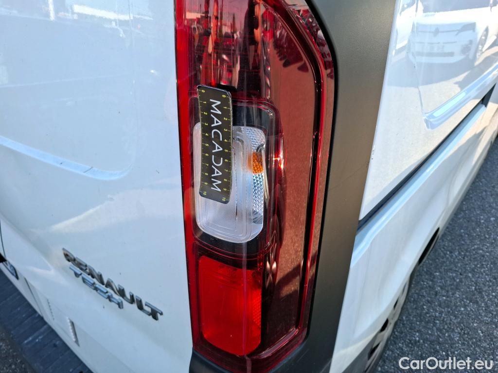 Renault  Trafic RENAULT  / 2014 / 4P / Fourgon tôlé &FG GCF L1H1 1200 dCi 95 E6 #55