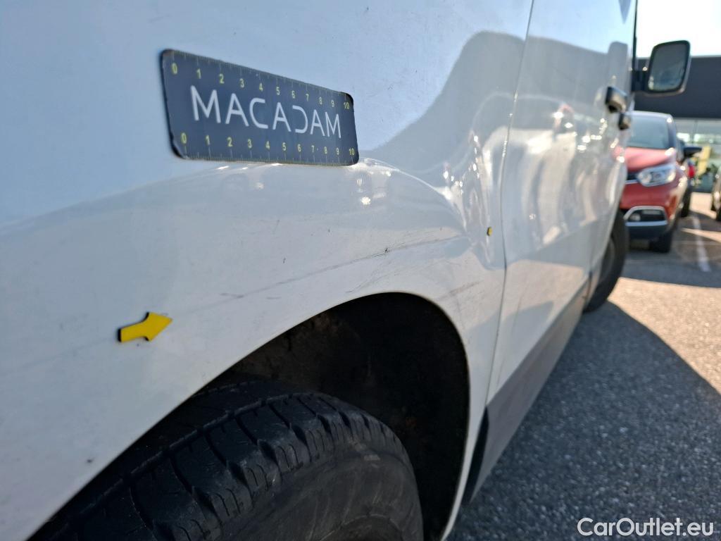 Renault  Trafic RENAULT  / 2014 / 4P / Fourgon tôlé &FG GCF L1H1 1200 dCi 95 E6 #15