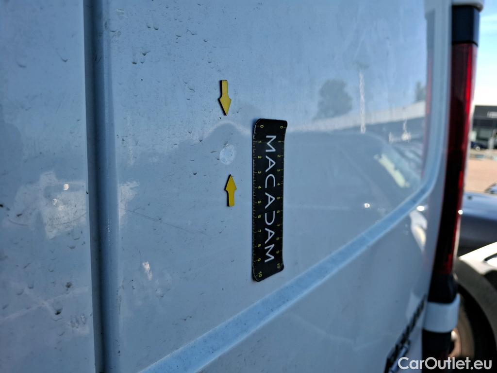 Renault  Trafic RENAULT  / 2014 / 4P / Fourgon tôlé &FG GCF L1H1 1200 dCi 95 E6 #39