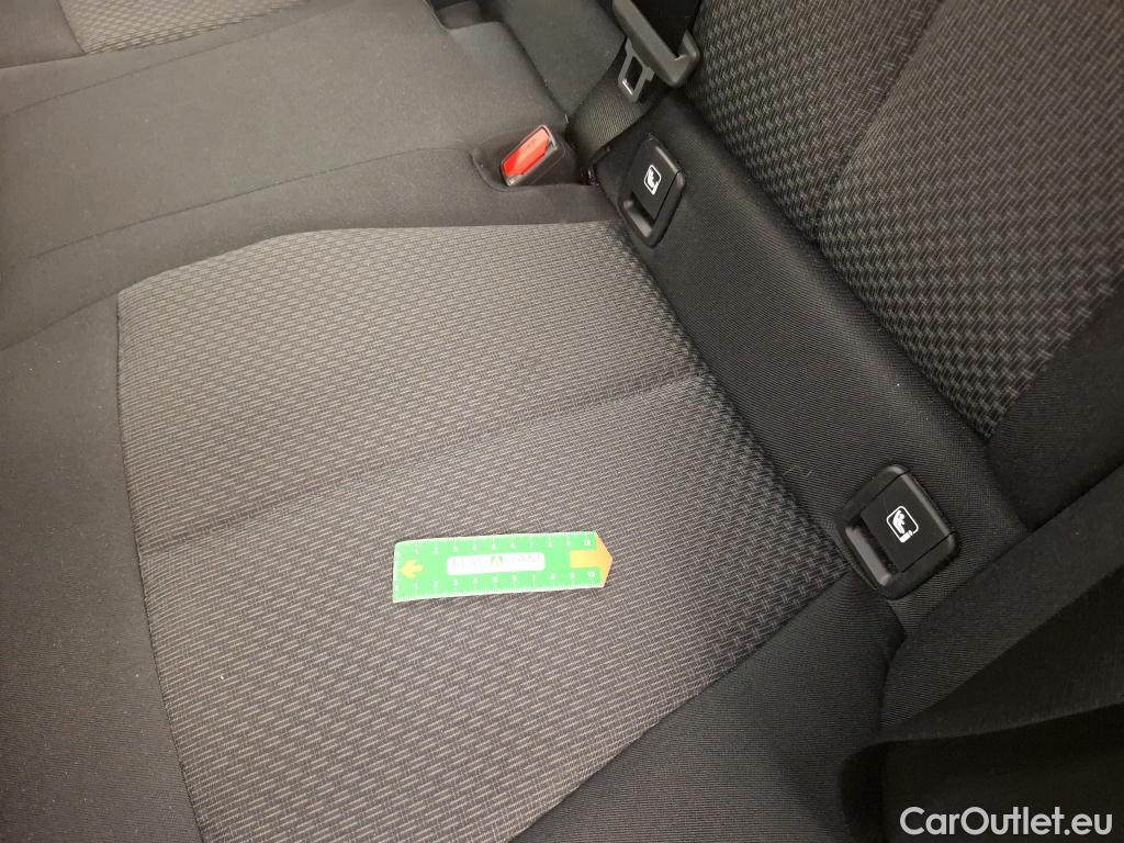  Bmw  Serie 1 BMW Série 1 / 2019 / 5P / Berline 116i Business Design #19