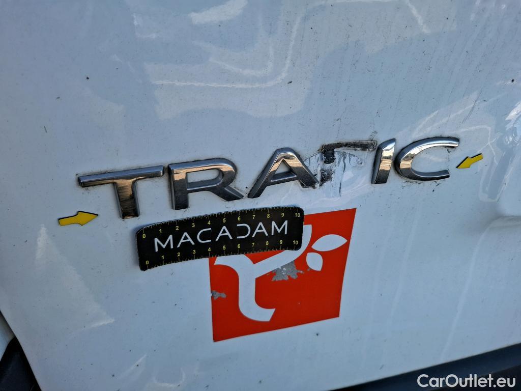 Renault  Trafic RENAULT  / 2014 / 4P / Fourgon tôlé &FG GCF L1H1 1200 dCi 95 E6 #67