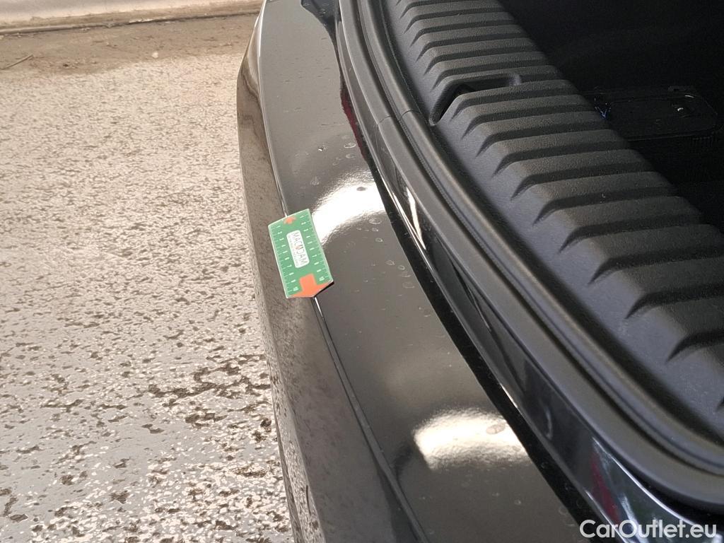  Bmw  Serie 1 BMW Série 1 / 2019 / 5P / Berline 116i Business Design #4