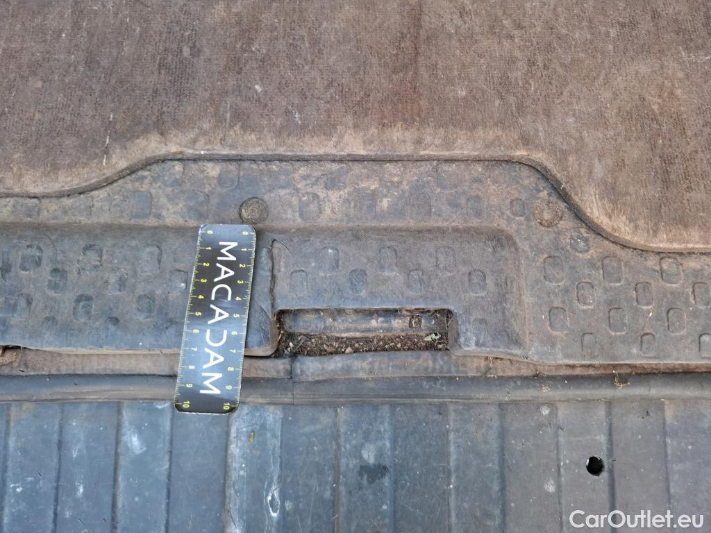 Renault  Trafic RENAULT  / 2014 / 4P / Fourgon tôlé &FG GCF L1H1 1200 dCi 95 E6 #69