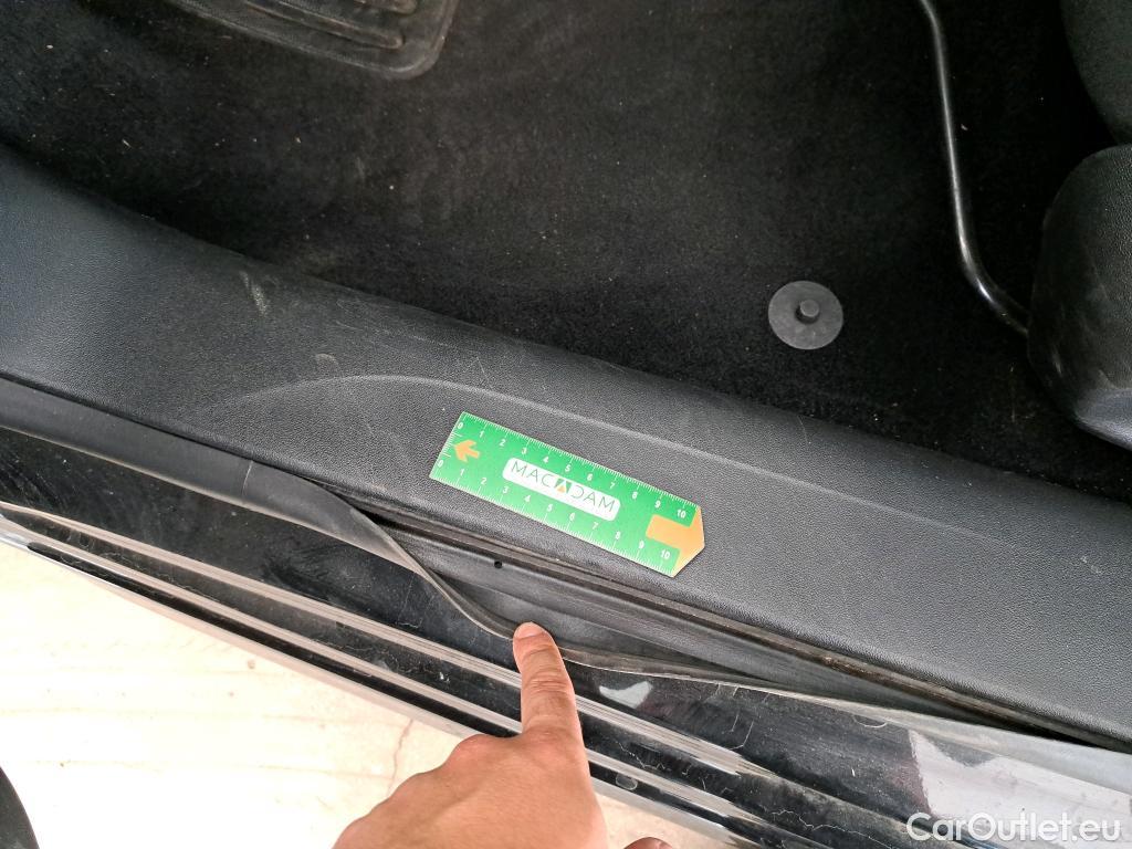  Peugeot  208  Affaire Premium Pack 1.6 HDi 75CV BVM5 E6 #14