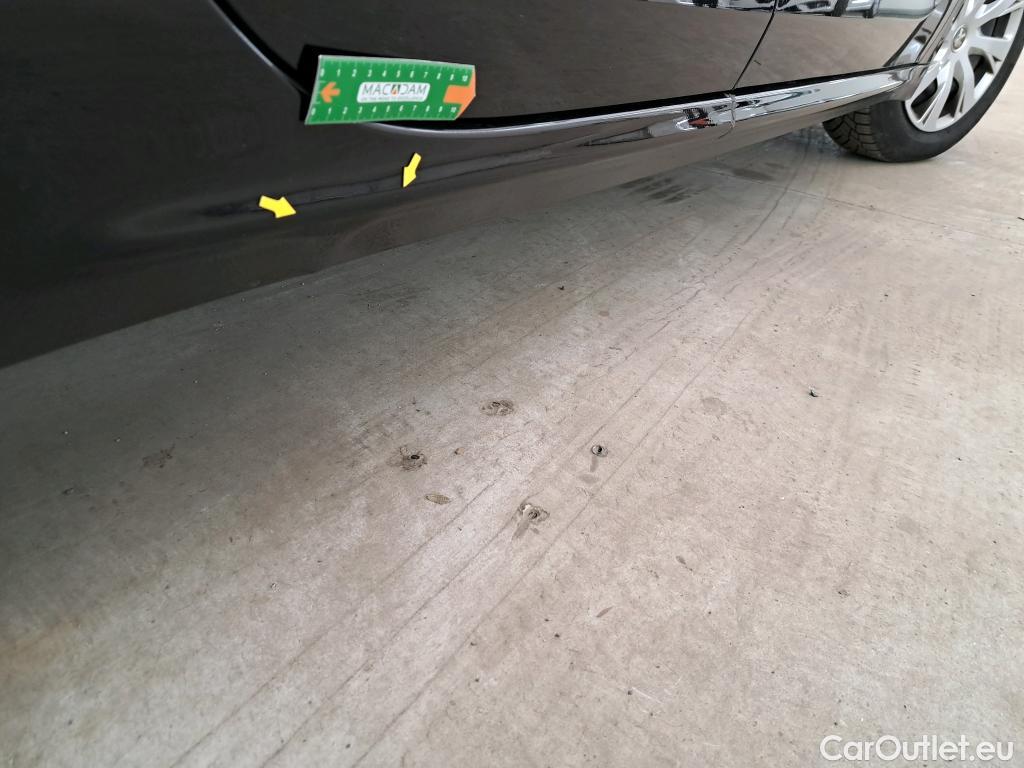  Peugeot  208  Affaire Premium Pack 1.6 HDi 75CV BVM5 E6 #12