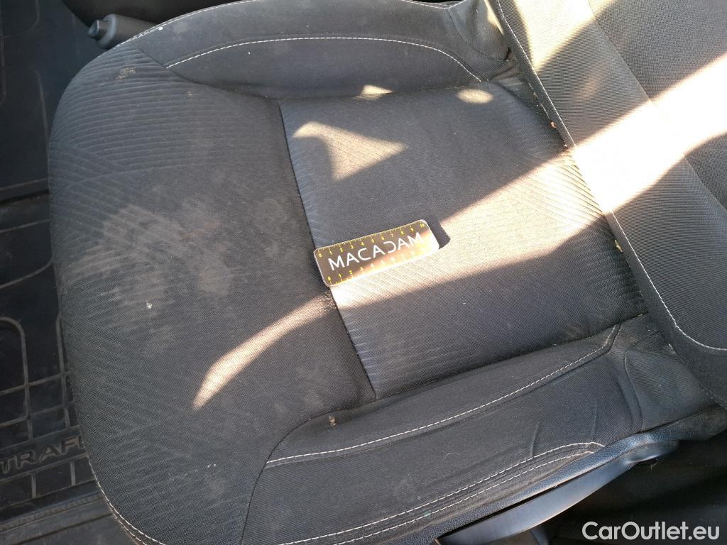 Renault  Trafic RENAULT  / 2014 / 4P / Fourgon tôlé &FG GCF L1H1 1200 dCi 95 E6 #80