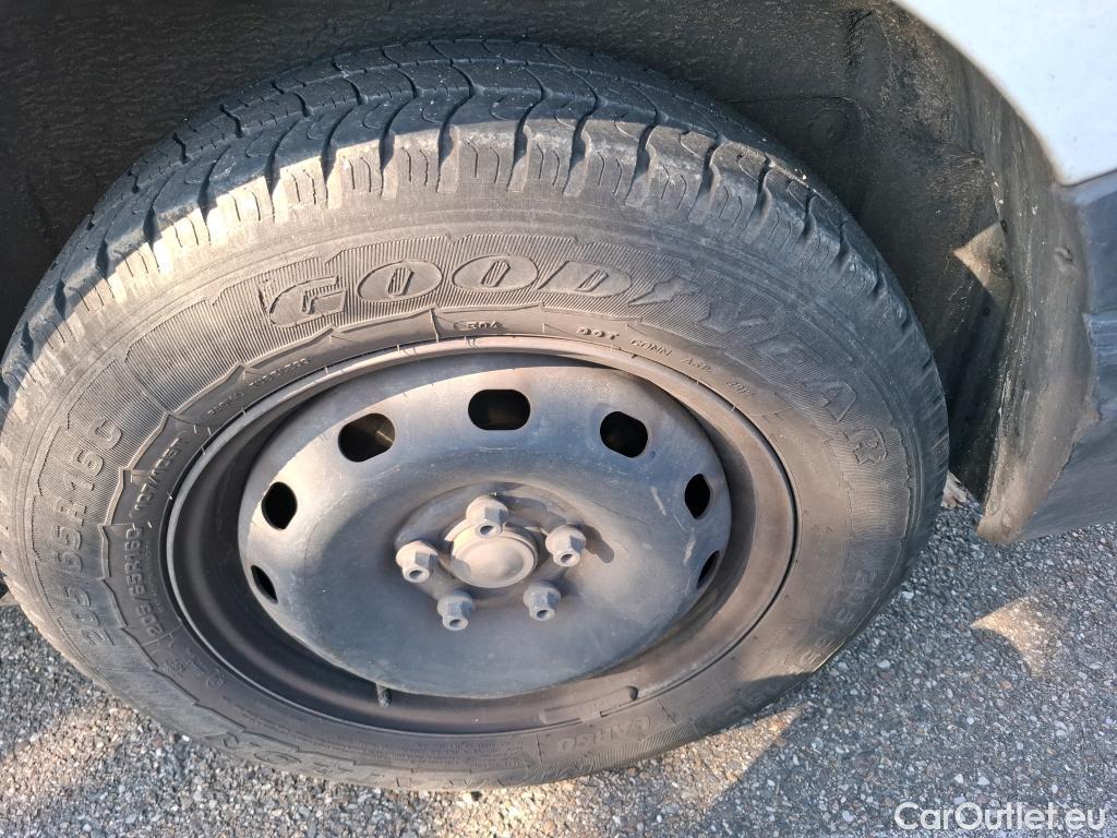 Renault  Trafic RENAULT  / 2014 / 4P / Fourgon tôlé &FG GCF L1H1 1200 dCi 95 E6 #46