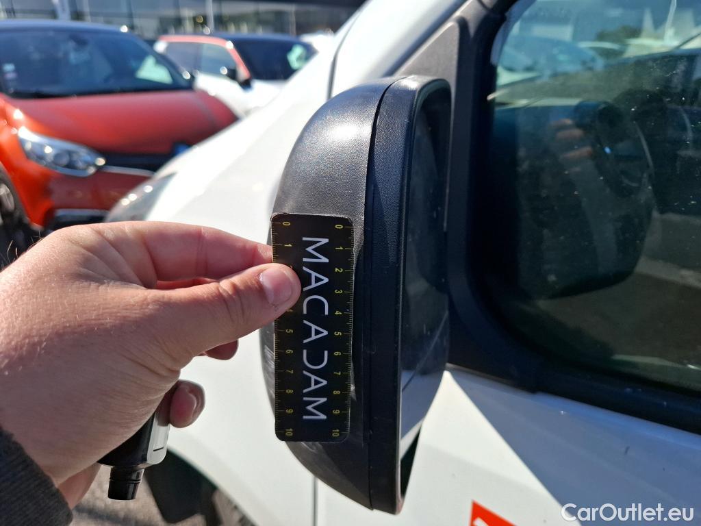 Renault  Trafic RENAULT  / 2014 / 4P / Fourgon tôlé &FG GCF L1H1 1200 dCi 95 E6 #83