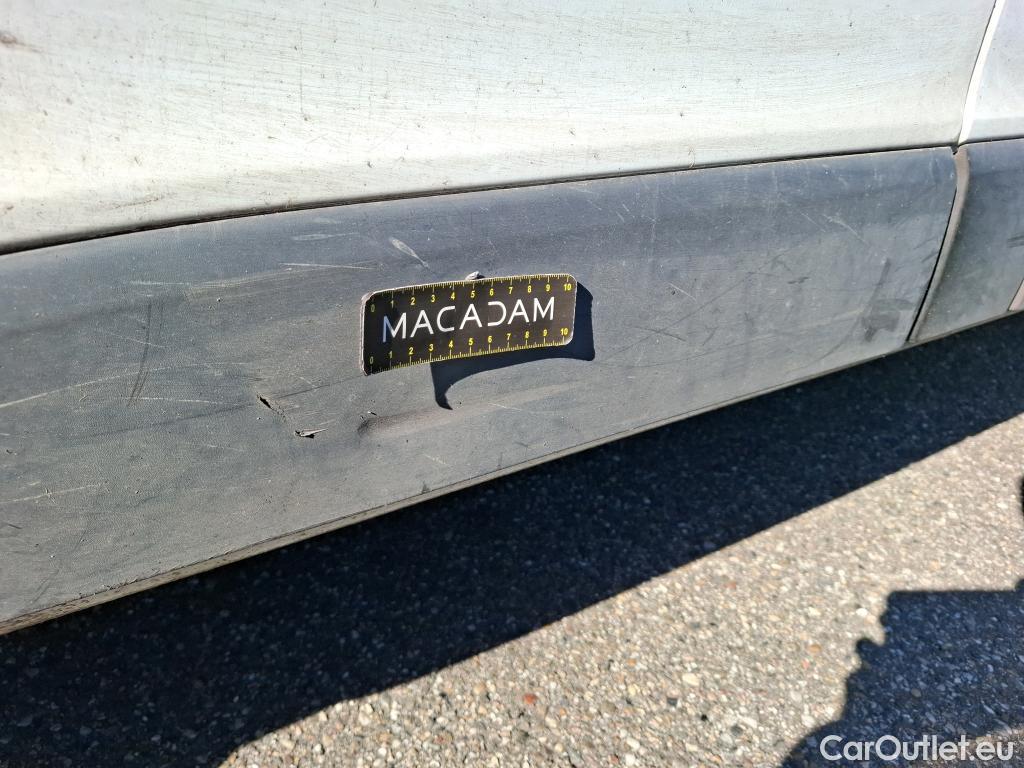 Renault  Trafic RENAULT  / 2014 / 4P / Fourgon tôlé &FG GCF L1H1 1200 dCi 95 E6 #64