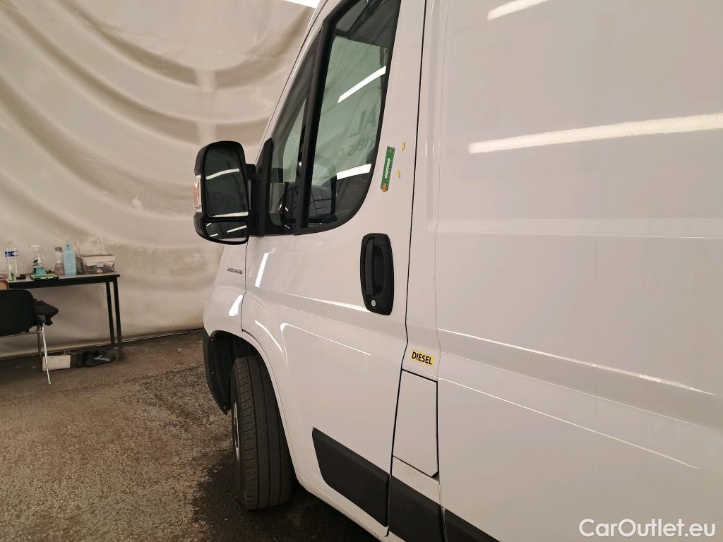  Fiat  Ducato FIAT   2014  4P  Fourgon tôlé 2 3 Multijet 120 3 0 C H1 Business #74