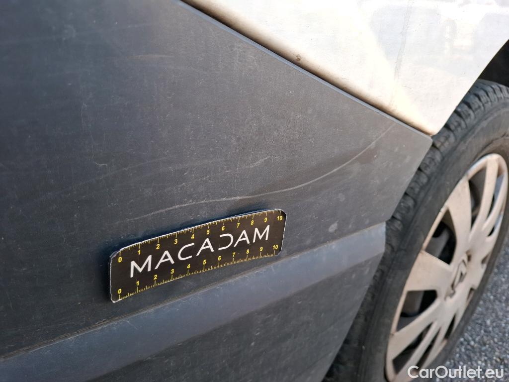 Renault  Trafic RENAULT  / 2014 / 4P / Fourgon tôlé &FG GCF L1H1 1200 dCi 95 E6 #96