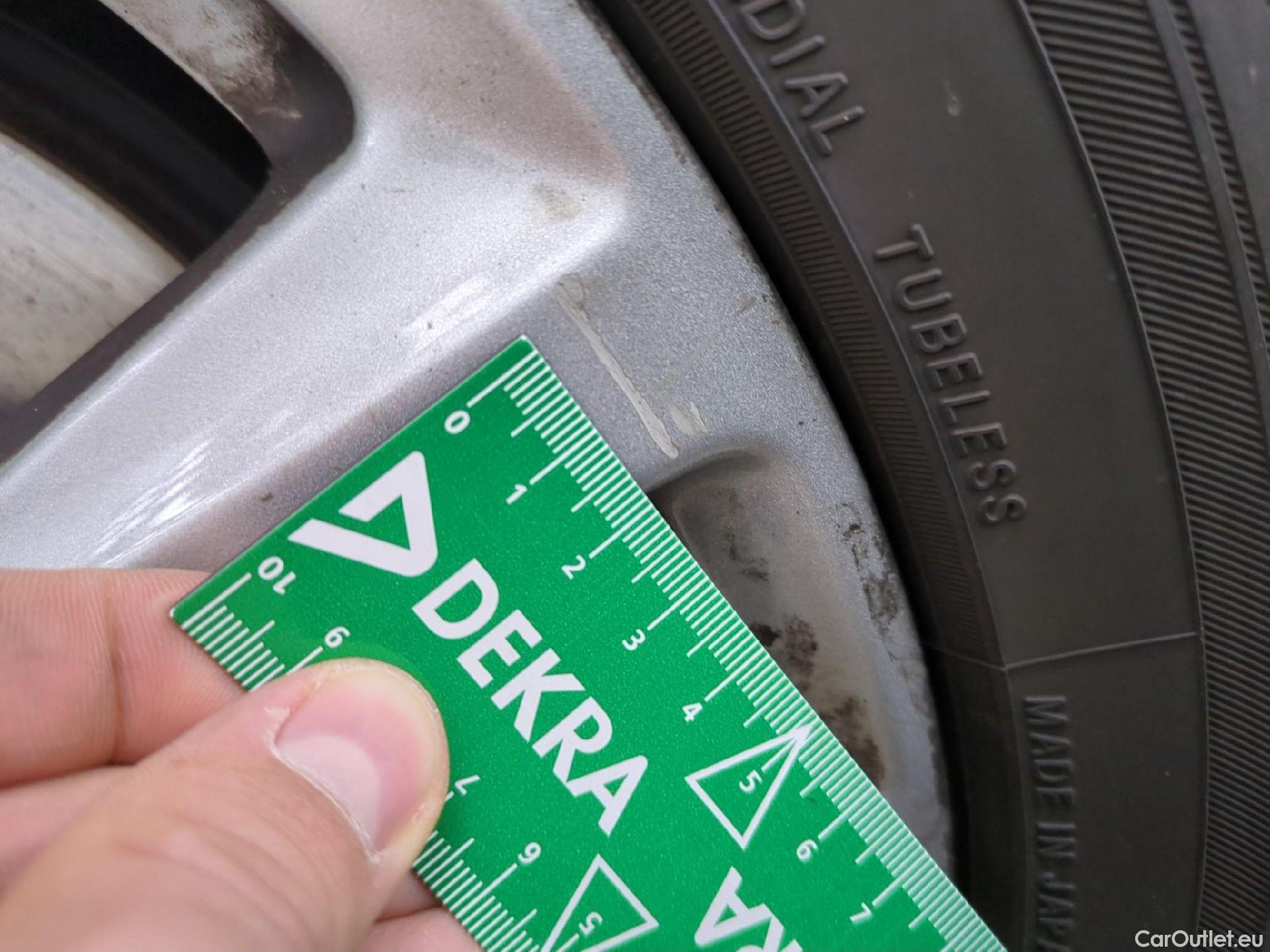 Ford  Kuga  Titanium 1.5 TDCi 120CV BVM6 E6 #9