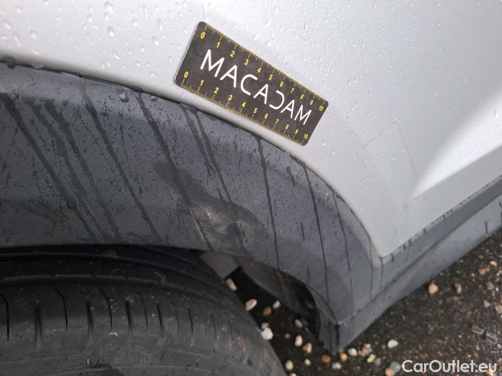  Hyundai  Tucson HYUNDAI  / 2018 / 5P / SUV 1.6 CRDI 136 HYBRID 48V DCT-7 BUSINESS #41