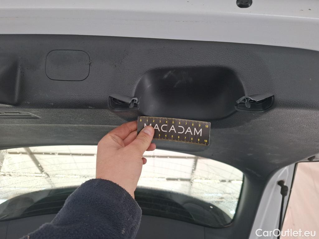 KIA  Sportage KIA  / 2021 / 5P / SUV 1.6 T-GDI 265 PHEV AUTO 4WD ACTIVE BUSIN #32