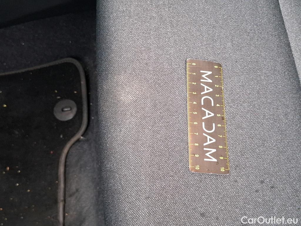  Hyundai  Tucson HYUNDAI  / 2018 / 5P / SUV 1.6 CRDI 136 HYBRID 48V DCT-7 BUSINESS #19