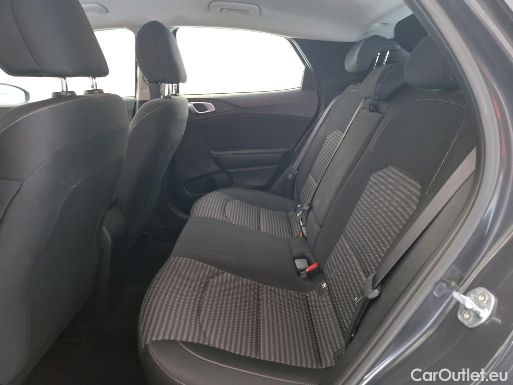 KIA  XCeed  Active 1.6 CRDI 135CV BVM6 E6d #9