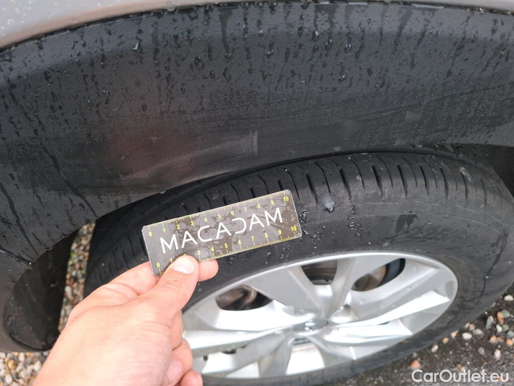  Hyundai  Tucson HYUNDAI  / 2018 / 5P / SUV 1.6 CRDI 136 HYBRID 48V DCT-7 BUSINESS #39