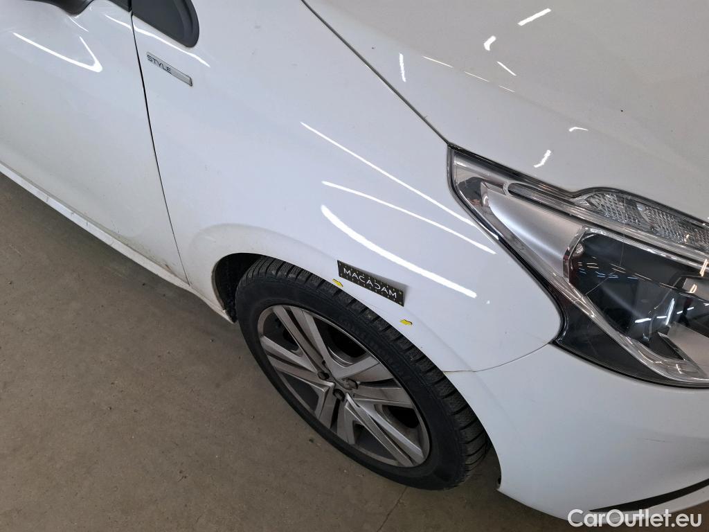 Peugeot  208  Style 1.2 PureTech 80CV BVM5 E6 #43