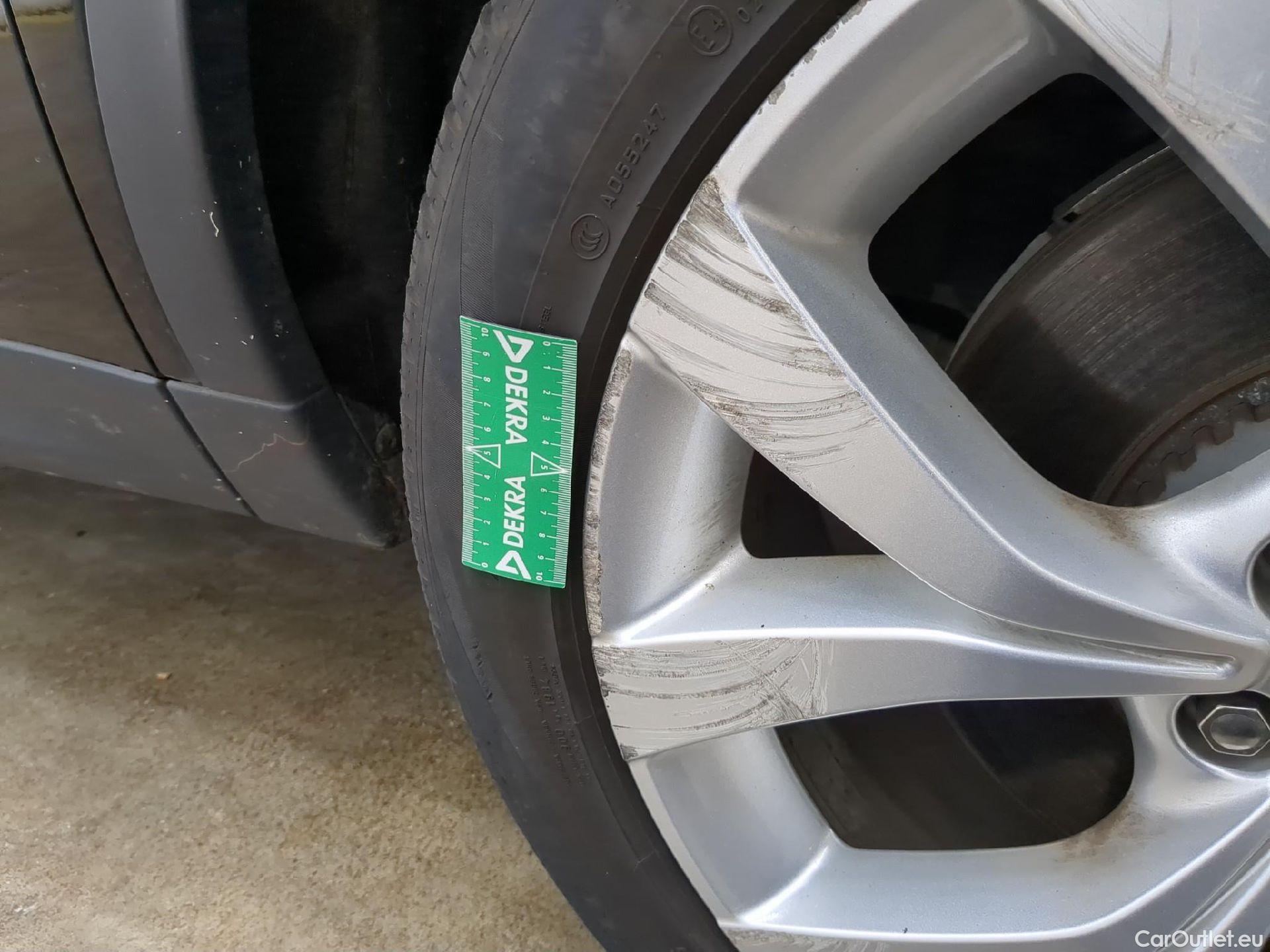  Land Rover  Discovery LAND ROVER  Sport / 2019 / 5P / SUV 1.5 P300e PHEV AUTO 4WD HSE #6