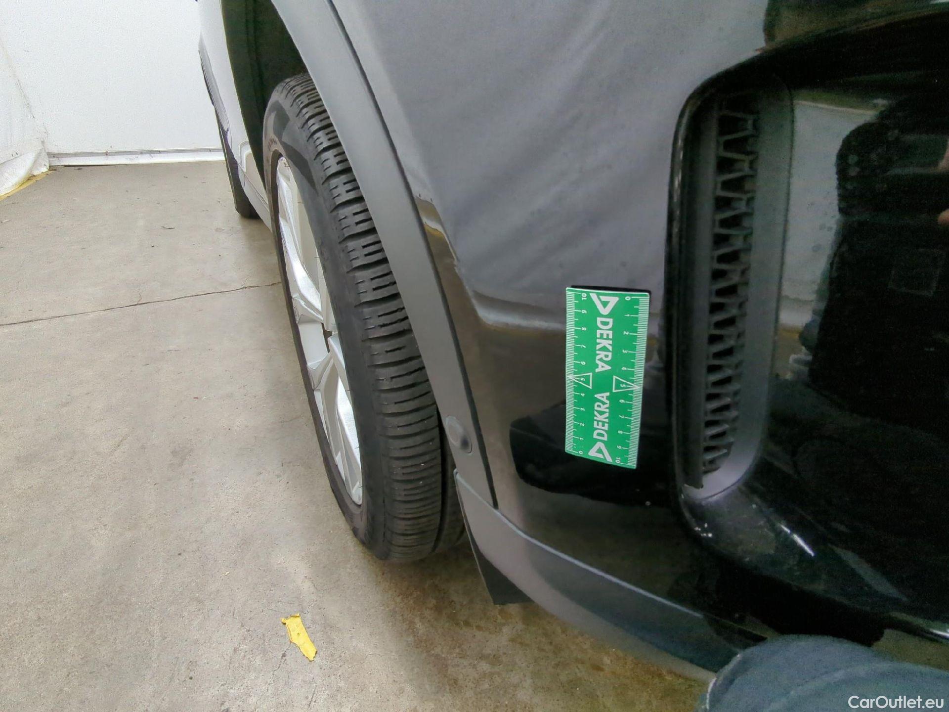  Land Rover  Discovery LAND ROVER  Sport / 2019 / 5P / SUV 1.5 P300e PHEV AUTO 4WD HSE #26