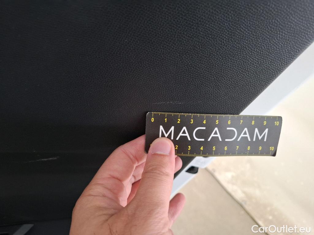 Peugeot  2008  Allure Business 1.2 PureTech 130CV BVM6 E6d #9