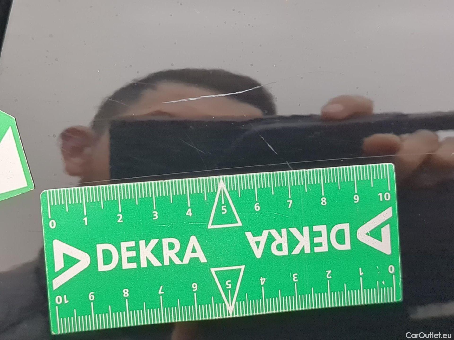  Land Rover  Discovery LAND ROVER  Sport / 2019 / 5P / SUV 1.5 P300e PHEV AUTO 4WD HSE #33