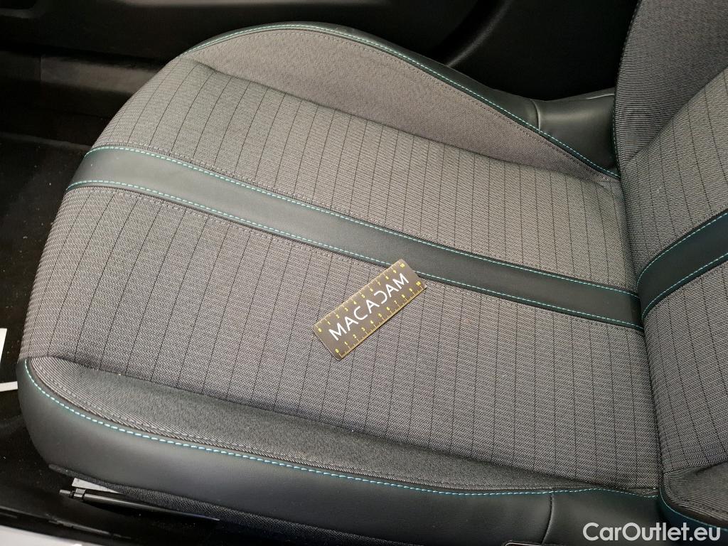 Peugeot  2008  Allure Business 1.2 PureTech 130CV BVM6 E6d #18