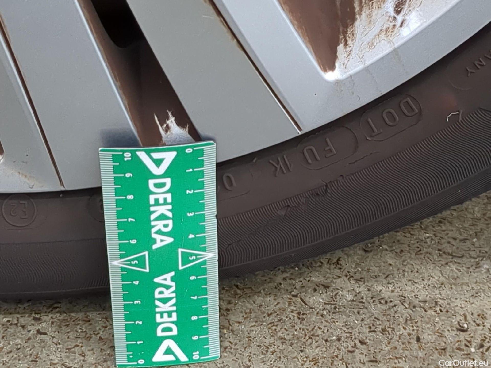  Peugeot  208 PEUGEOT  5p Berline Puretech 82 Signature #6