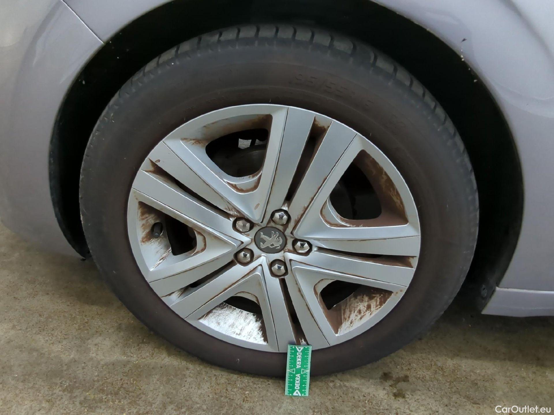  Peugeot  208 PEUGEOT  5p Berline Puretech 82 Signature #7