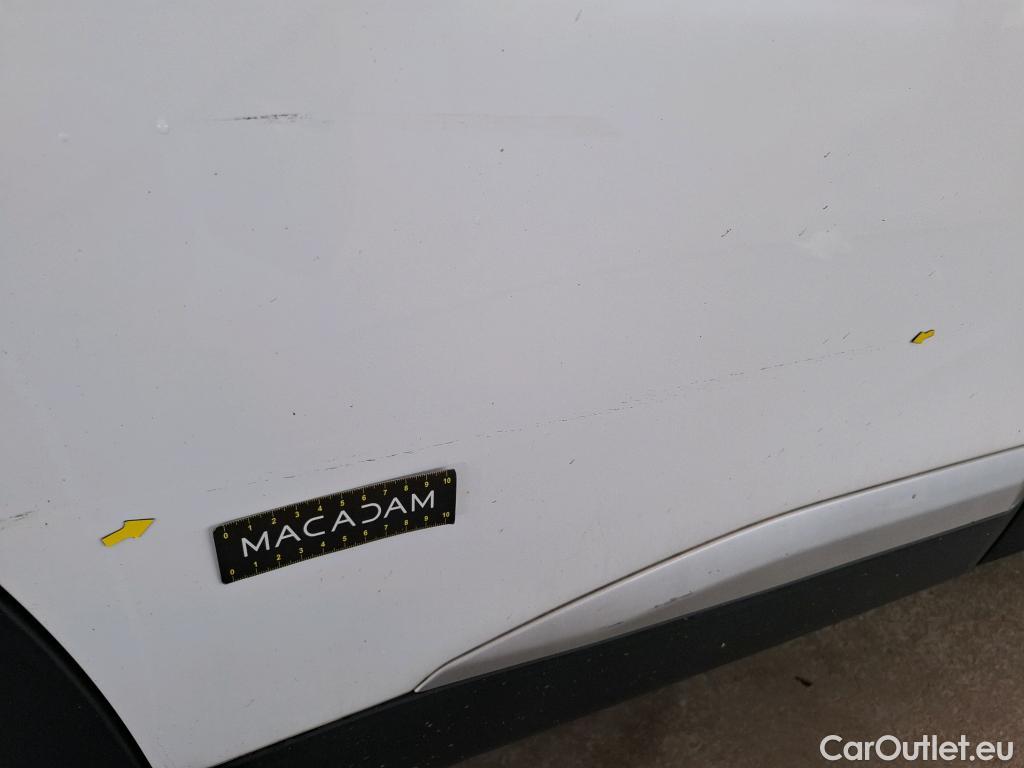 Peugeot  2008  Allure Business 1.2 PureTech 130CV BVM6 E6d #25