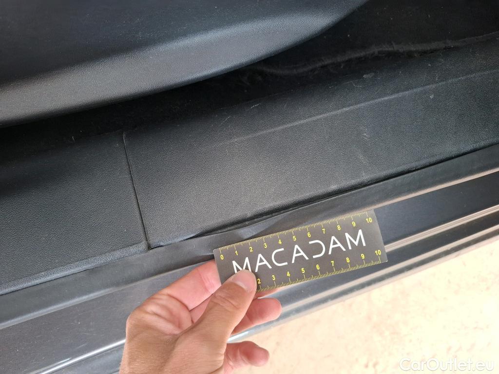  Peugeot  208  Allure Business 1.2 PureTech 110CV BVM6 E6dT #23