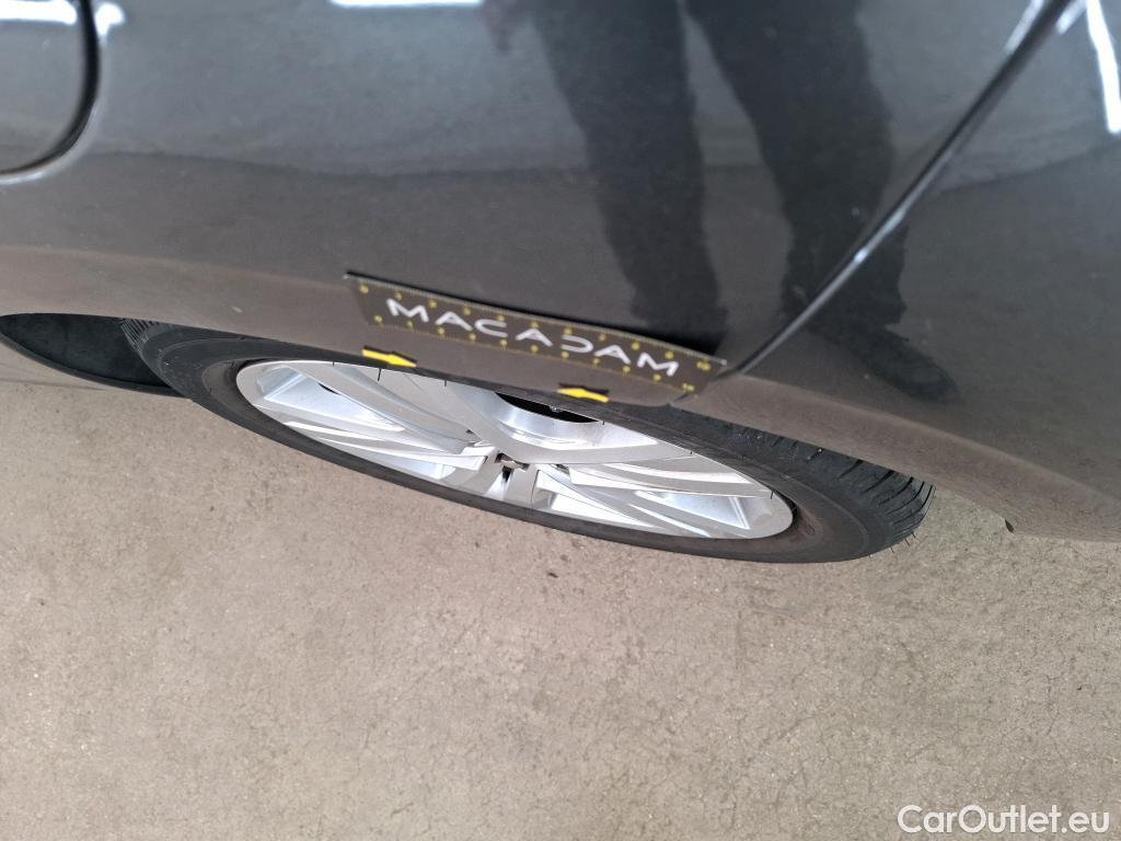  Peugeot  208  Allure Business 1.2 PureTech 110CV BVM6 E6dT #43