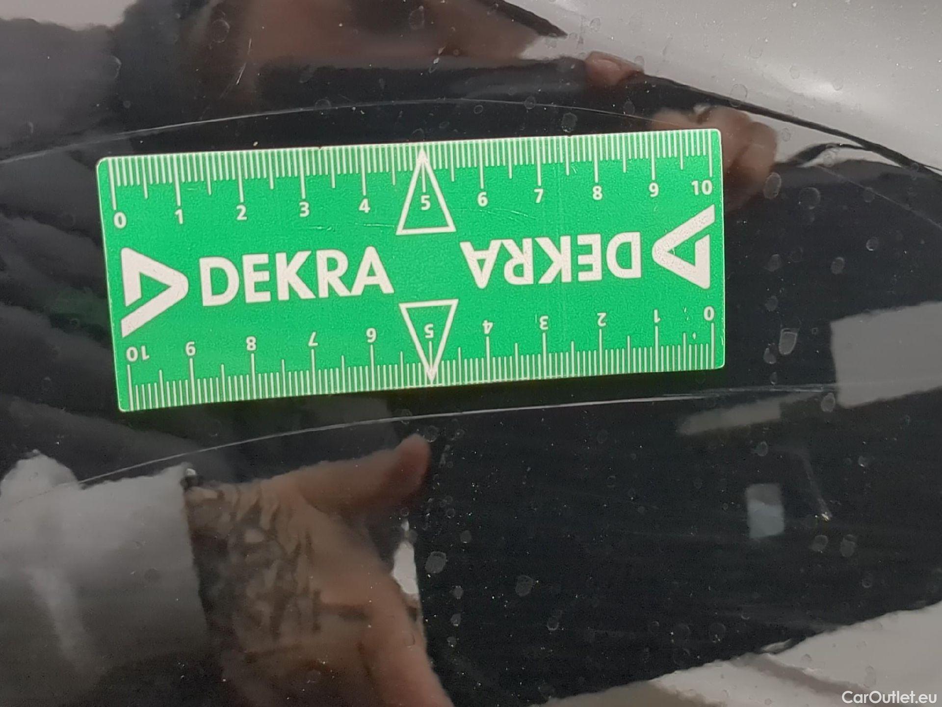  Land Rover  Discovery LAND ROVER  Sport / 2019 / 5P / SUV 1.5 P300e PHEV AUTO 4WD HSE #40