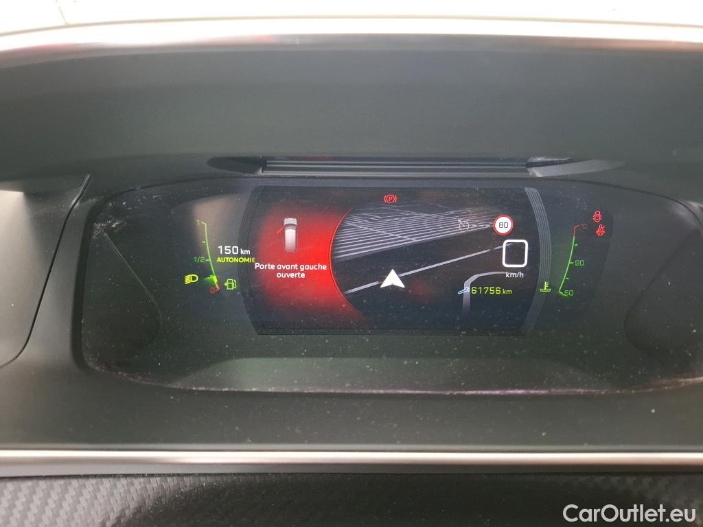Peugeot  2008  Allure Business 1.2 PureTech 130CV BVM6 E6d #7