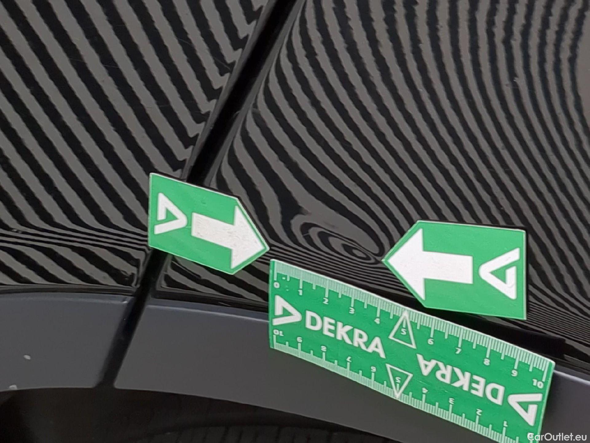  Land Rover  Discovery LAND ROVER  Sport / 2019 / 5P / SUV 1.5 P300e PHEV AUTO 4WD HSE #37