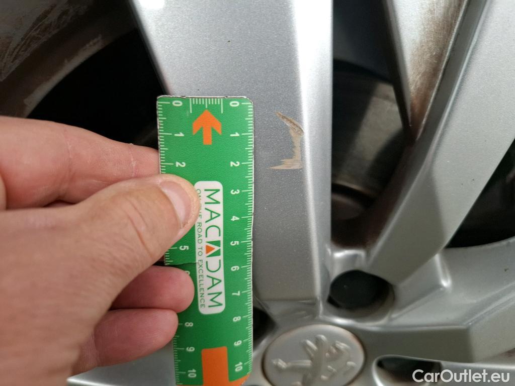  Peugeot  3008  II Active Pack 1.5 HDi 130CV BVA8 E6d #5