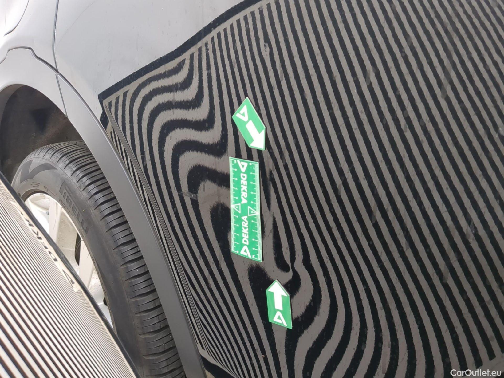  Land Rover  Discovery LAND ROVER  Sport / 2019 / 5P / SUV 1.5 P300e PHEV AUTO 4WD HSE #19