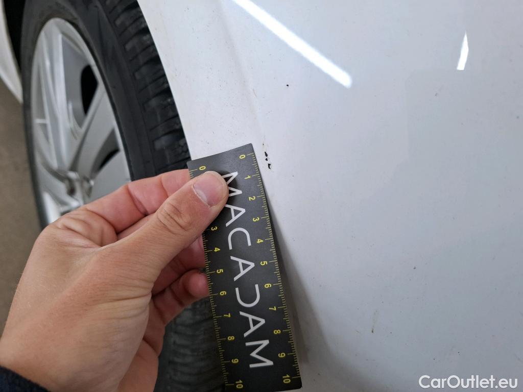  Peugeot  208  Style 1.2 PureTech 80CV BVM5 E6 #48