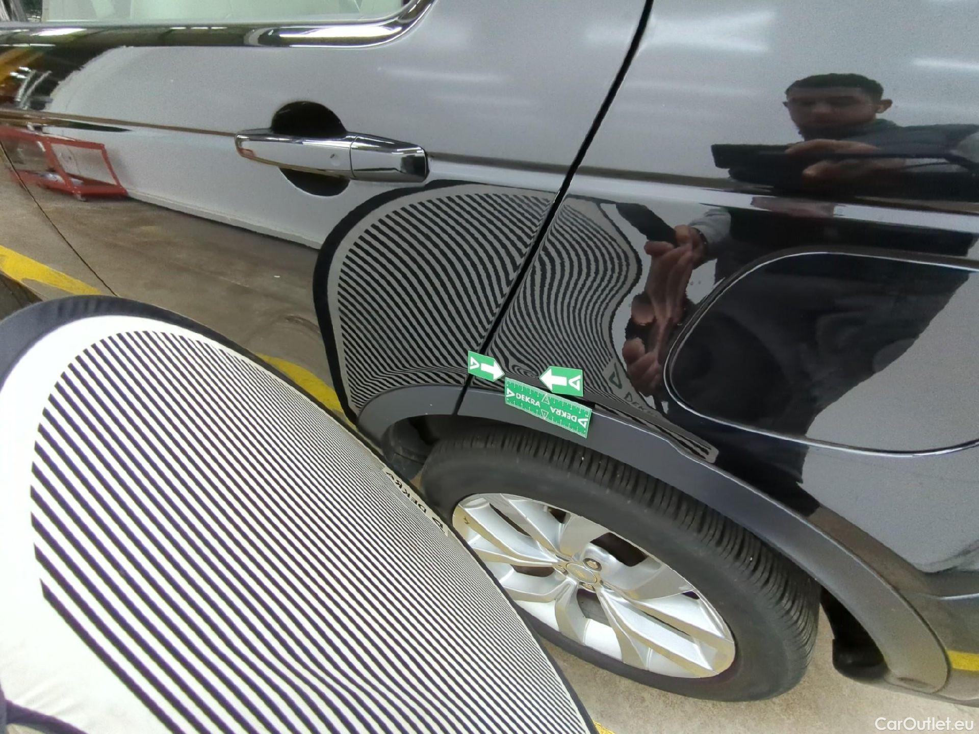  Land Rover  Discovery LAND ROVER  Sport / 2019 / 5P / SUV 1.5 P300e PHEV AUTO 4WD HSE #36