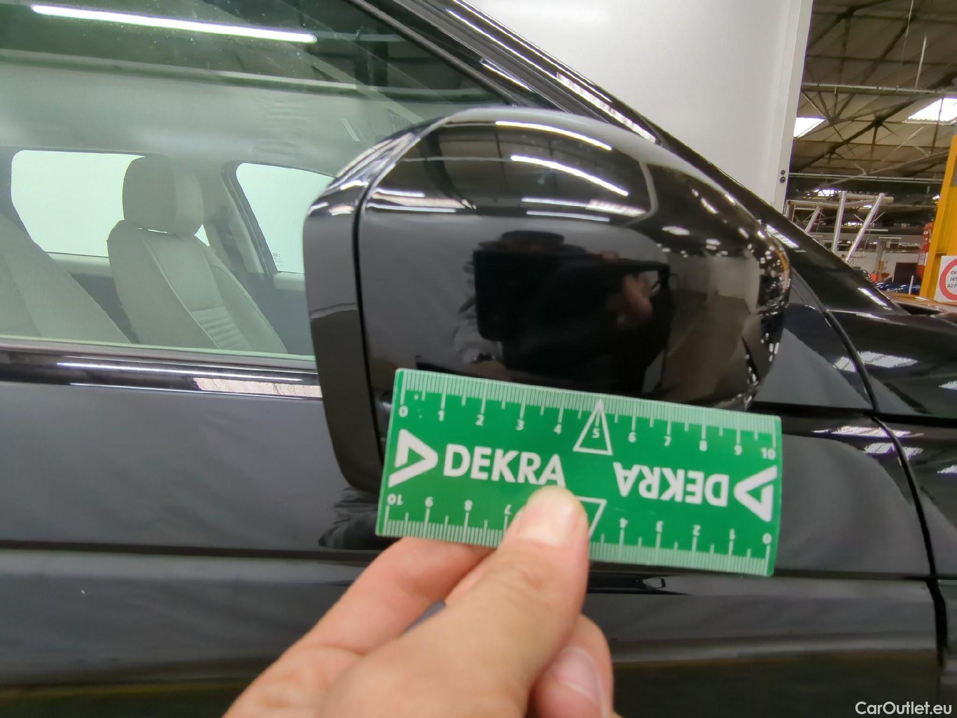  Land Rover  Discovery LAND ROVER  Sport / 2019 / 5P / SUV 1.5 P300e PHEV AUTO 4WD HSE #24