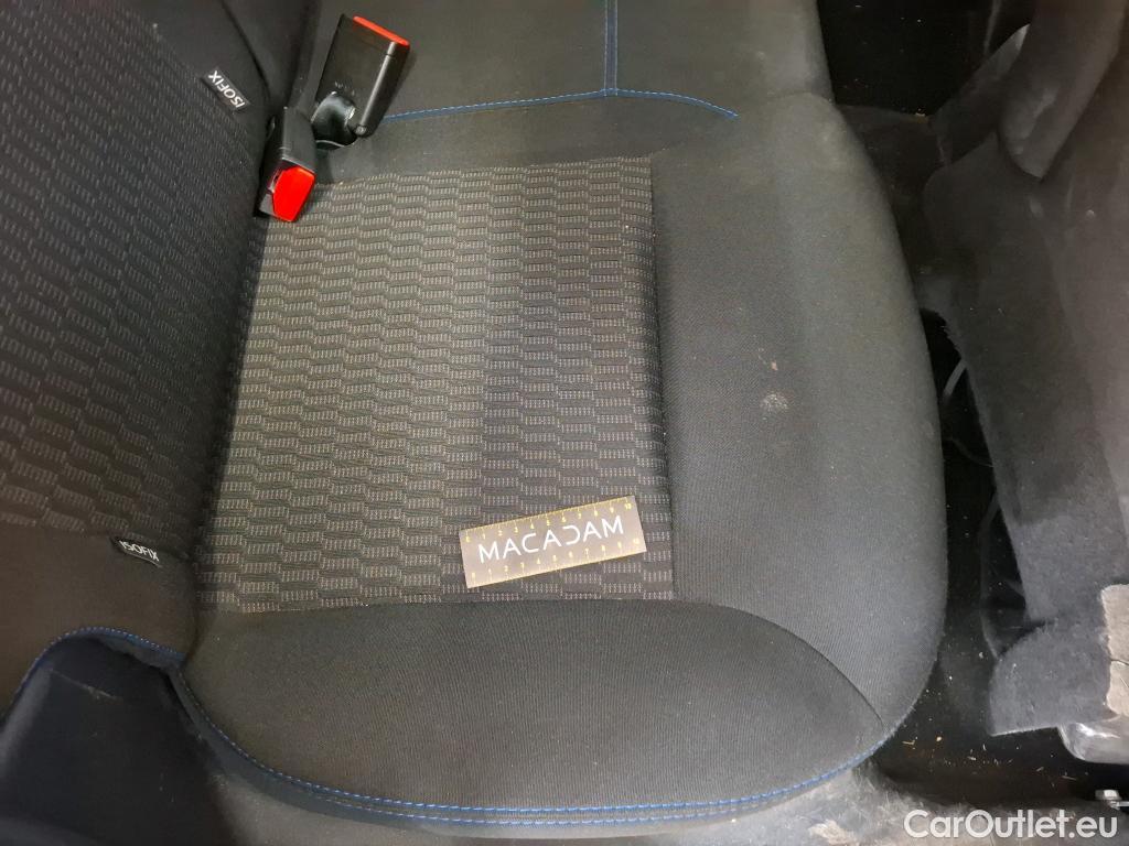  Peugeot  208  Style 1.2 PureTech 80CV BVM5 E6 #34